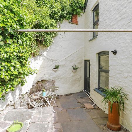 Suffolk House Villa Narberth Exterior photo